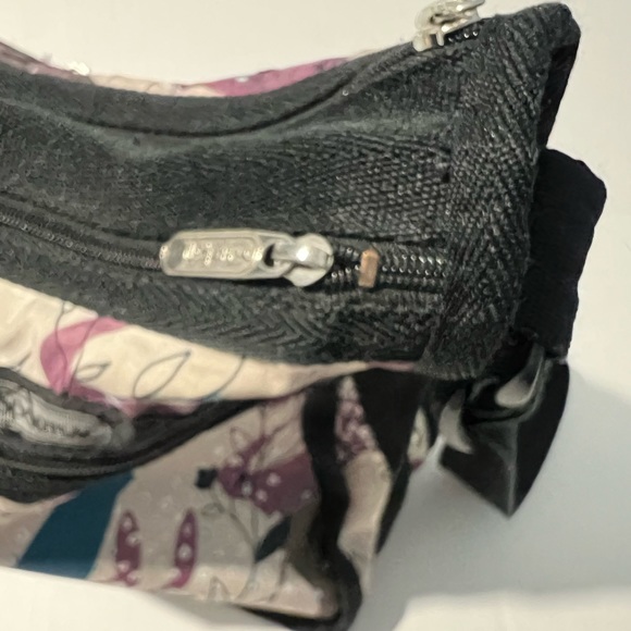 Lesportsac Messenger style bag, woodland forest print - Picture 3 of 3